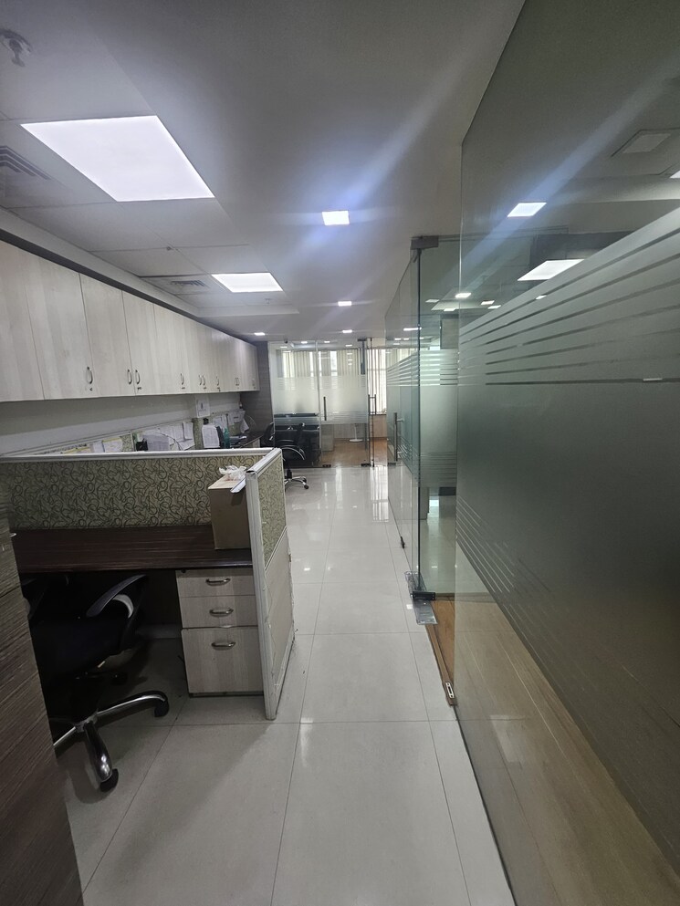 Kitchen, ild-trade-centre Commercial Office Space 1010 Sq.Ft. In Sector 47 Gurgaon 8828317