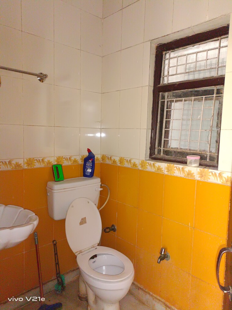 Bathroom, mahavir enclave 1 2 Bedroom 740 Sq.Ft. Builder Floor In Mahavir Enclave 1 Delhi 8828475