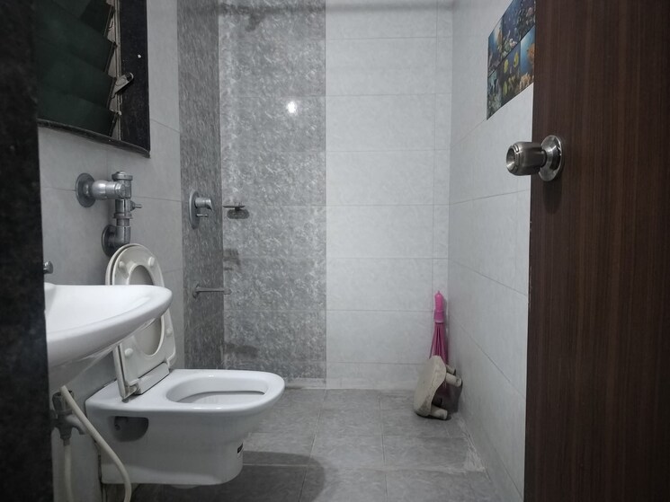 Bathroom, neelkanth-greens 3 Bedroom 1250 Sq.Ft. Apartment In Manpada Thane 8828458