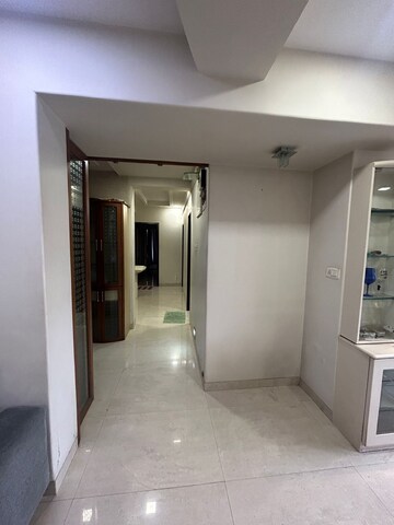 Room in 2 BHK Apartment at Raj Paradise B Wing CHS Ltd, Andheri East – for Rent