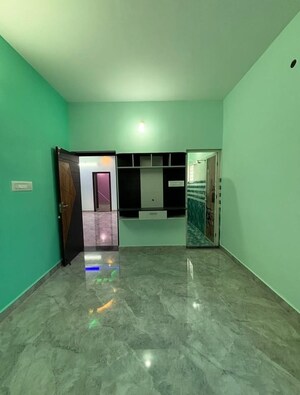 Room in 2 BHK Builder Floor at Sector 37 – for Sale