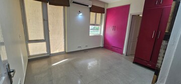 Room in 3 BHK Apartment at GPL Eden Heights, Sector 70 – for Rent