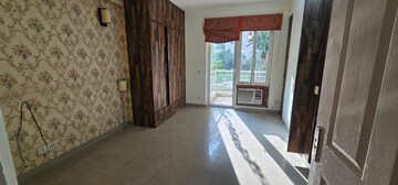 Room in 3 BHK Apartment at GPL Eden Heights, Sector 70 – for Rent