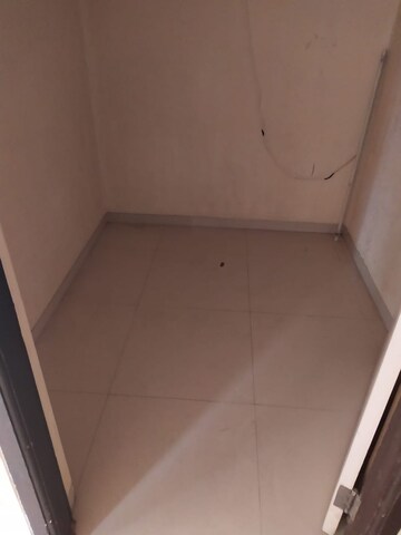 Furnished Amenities in 2 BHK Apartment at Omkar Raga, Chembur – for Rent