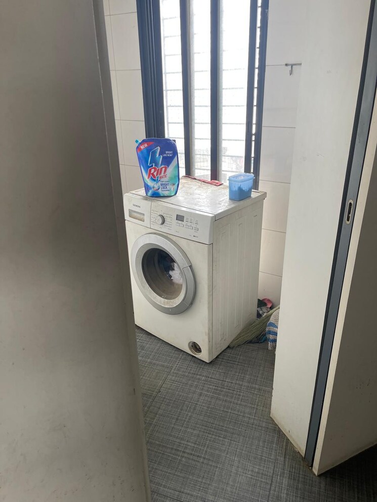 Bathroom, yashodham-complex 2 Bedroom 600 Sq.Ft. Builder Floor In Goregaon East Mumbai 8828556