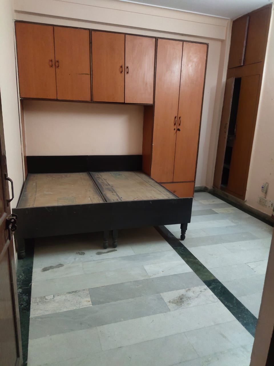2.5 BHK + Pooja Room,Servant Room Independent House For Rent in Arun Vihar