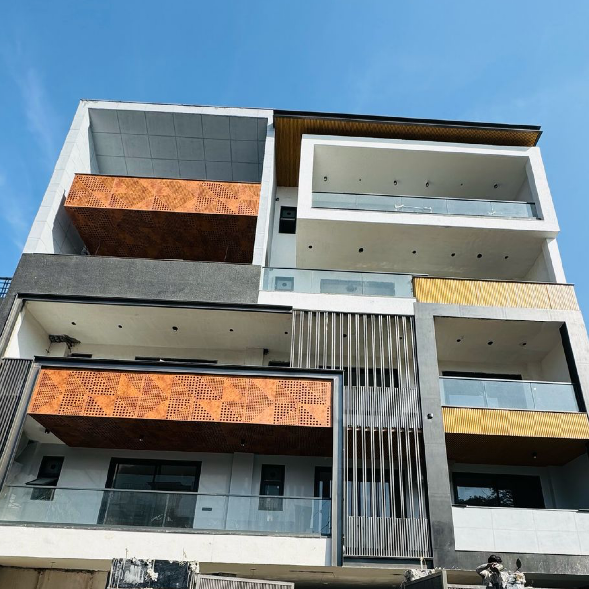 4 BHK + Servant Room 501 Sq.Yd. Builder Floor in SS Mayfield Gardens