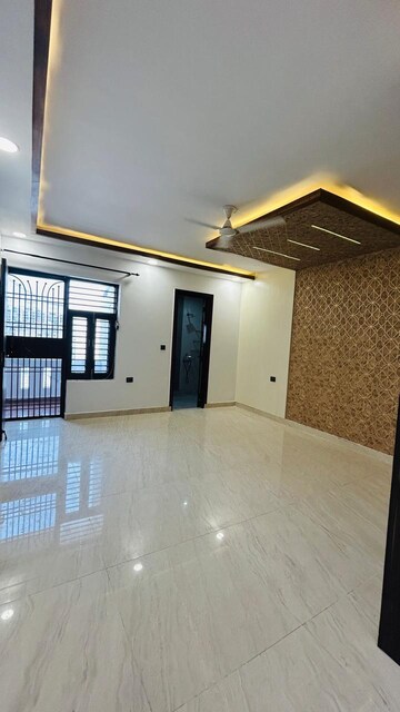 Kitchen in 4 BHK Builder Floor at Srishti Greenfield Homes, Green Fields Colony – for Rent