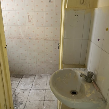 Bathroom in 1 BHK Apartment at Wadhwani Mayureshwar Sai Nisarg Park CHS, Pimple Saudagar – for Rent