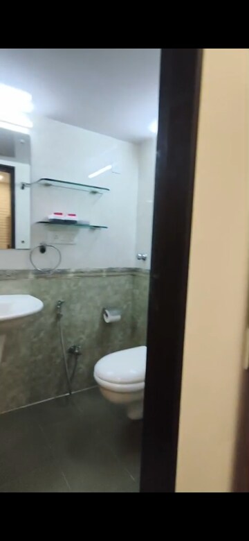 Bathroom in 3 BHK Apartment at Fateh Manzil Grannt Road, Grant Road – for Rent