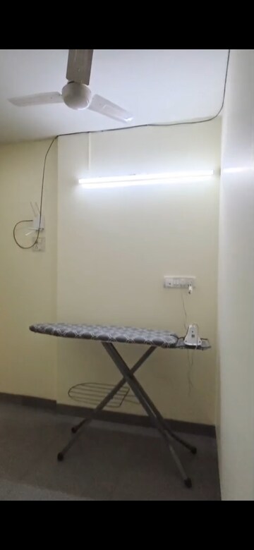 Furnished Amenities in 3 BHK Apartment at Fateh Manzil Grannt Road, Grant Road – for Rent