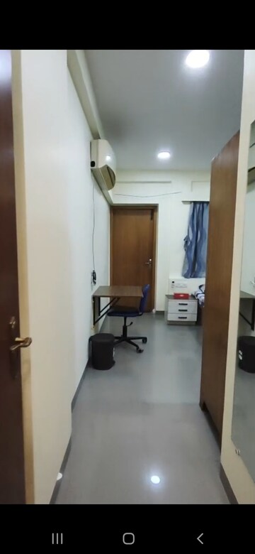 Bathroom in 3 BHK Apartment at Fateh Manzil Grannt Road, Grant Road – for Rent