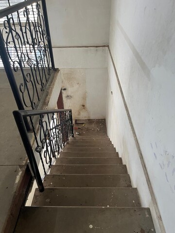 Staircase in  Showroom at Mapusa – for Rent