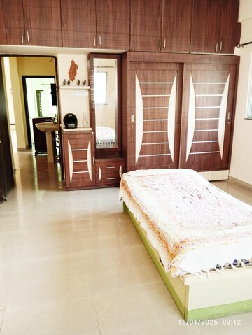 Living Room in 2 BHK Apartment at Mayur Colony – for Rent