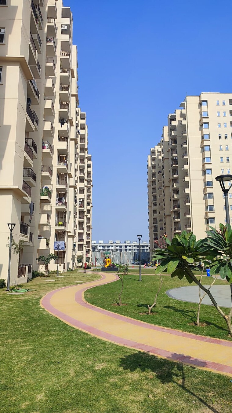 Exterior View, signature-orchard-avenue-2 3 Bedroom 745 Sq.Ft. Apartment In Sector 93 Gurgaon 8828794