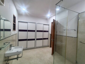 Master Bedroom in 5 BHK Villa at Gachibowli – for Rent