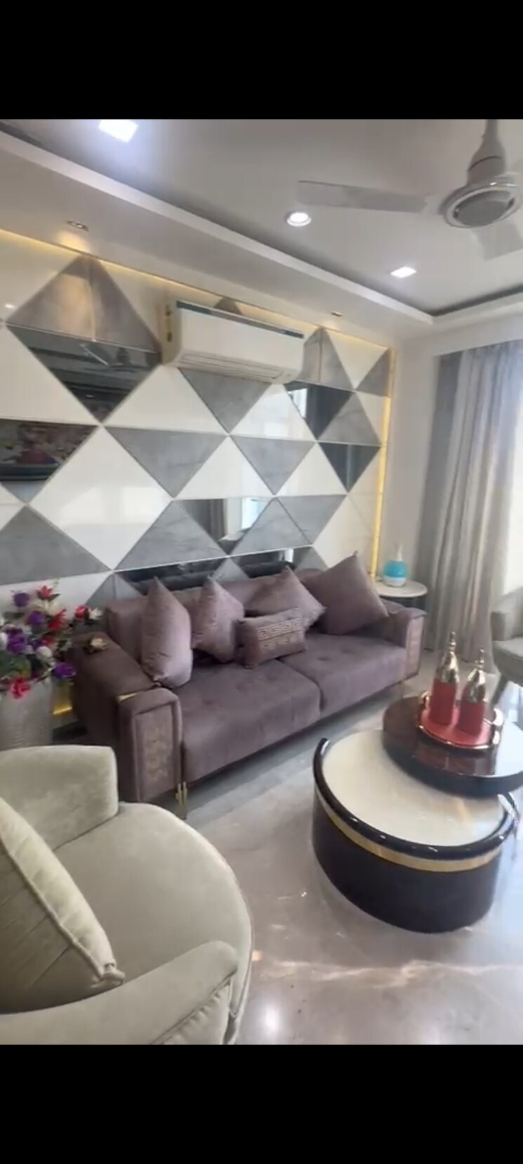 Living Room, agcr enclave 3 Bedroom 1800 Sq.Ft. Builder Floor In Agcr Enclave Delhi 8828918