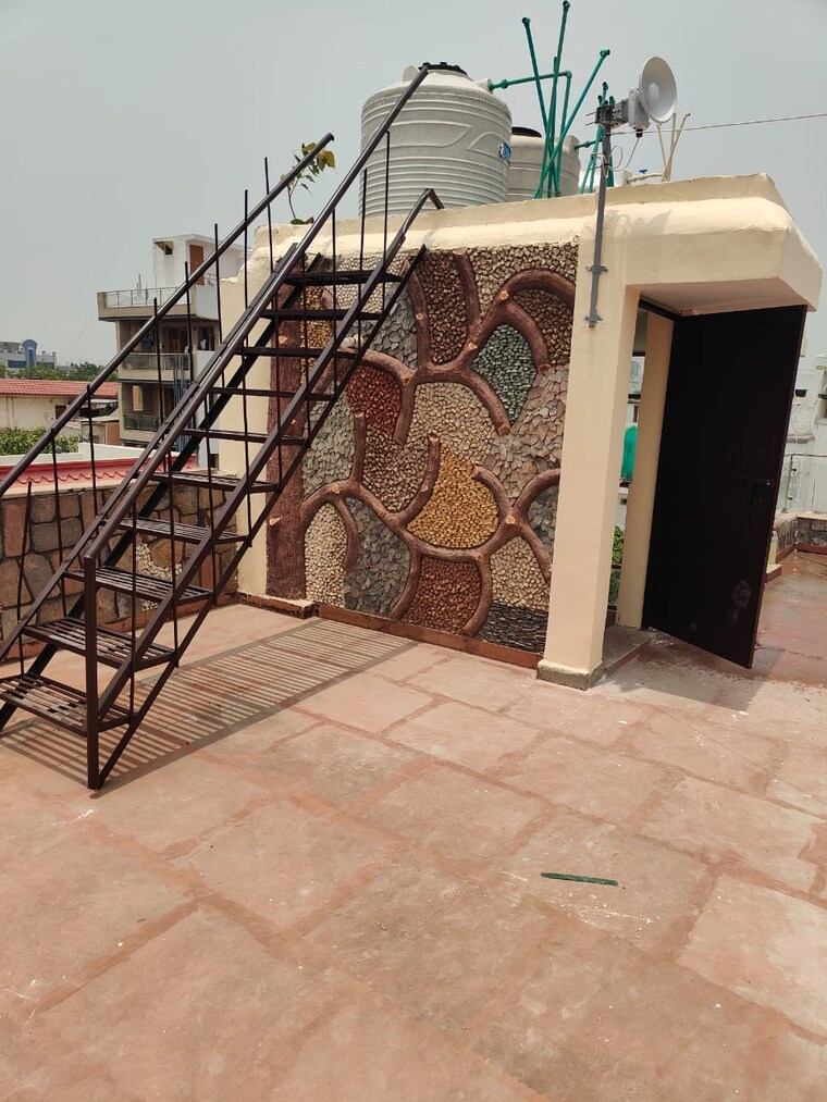 Balcony, sector 37 3 Bedroom 1800 Sq.Ft. Builder Floor In Sector 37 Faridabad 8828900