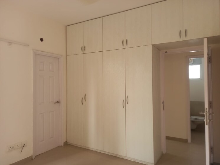 Room, emaar-mgf-emerald-hills 4 Bedroom 360 Sq.Yd. Apartment In Sector 65 Gurgaon 8828850