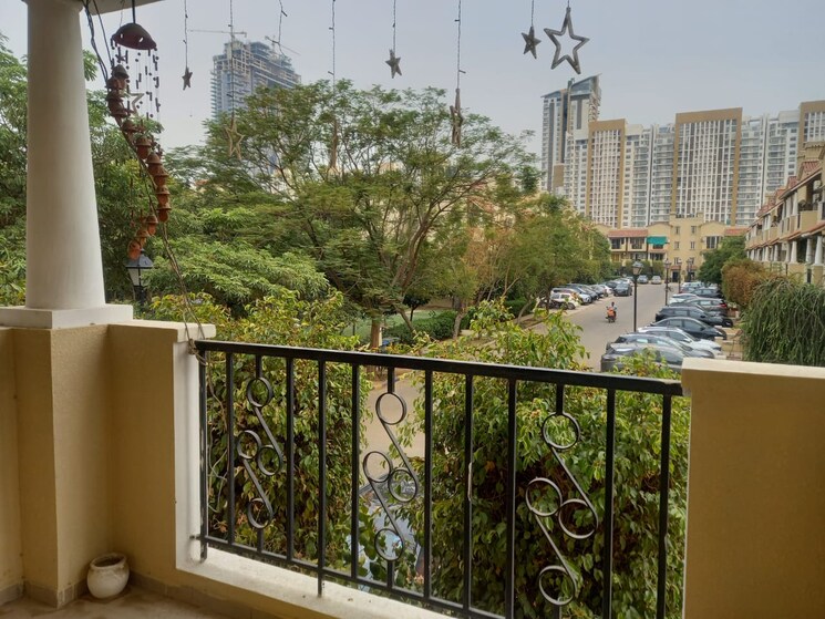 Balcony, emaar-mgf-emerald-hills 4 Bedroom 360 Sq.Yd. Apartment In Sector 65 Gurgaon 8828850