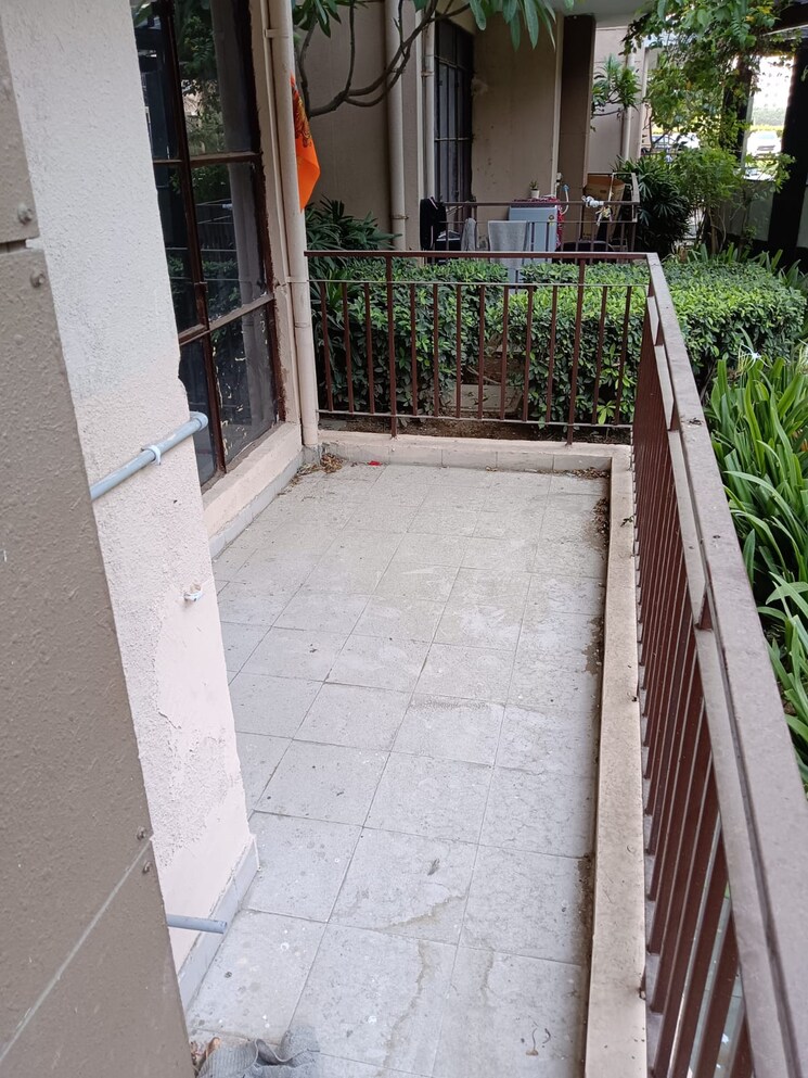 Balcony, signature-global-synera 1 Bedroom 432 Sq.Ft. Apartment In Sector 81 Gurgaon 8828887