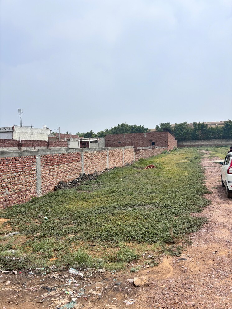 undefined, hrh-city-vasant-valley  100 Sq.Yd. Plot In Sector 56a Faridabad 8828907