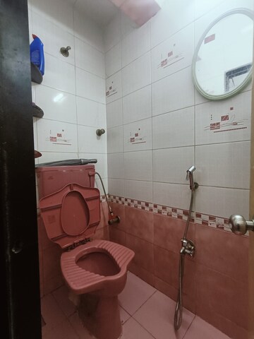 Bathroom in 1.5 BHK Apartment at Hilton Tower, Andheri East – for Rent