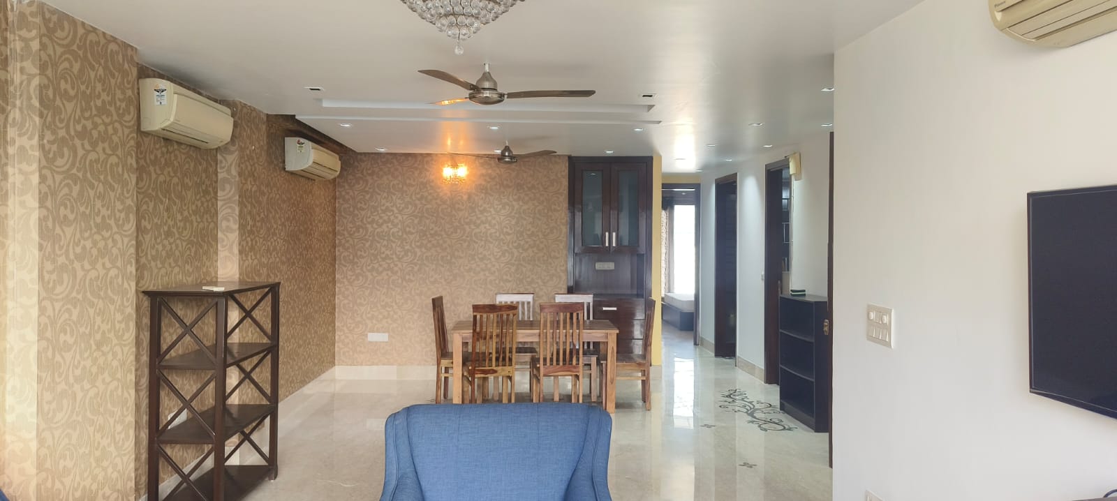 3 BHK + Servant Room Builder Floor For Rent in Defence Colony