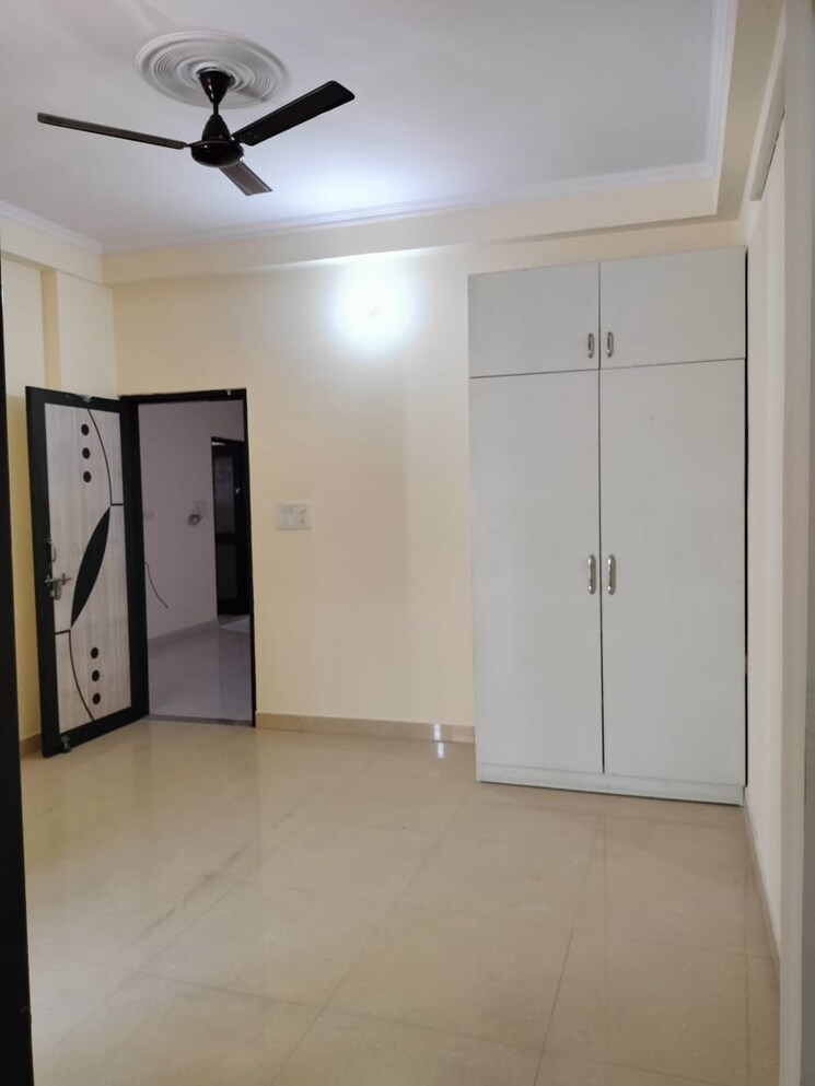 Room, sector 52 2 Bedroom 900 Sq.Ft. Builder Floor In Sector 52 Gurgaon 8828914