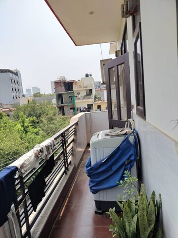 Balcony in 2 BHK Builder Floor at Sector 52 – for Rent