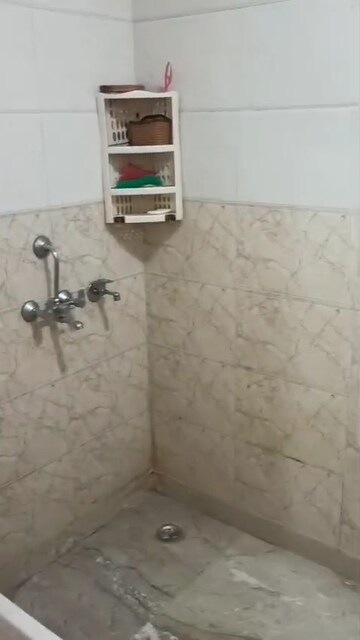 Attached Bathroom in 3 BHK Builder Floor at Vaishali Media Apartment, Vaishali Sector 5 – for Rent