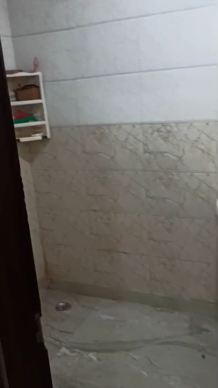 Attached Bathroom, vaishali-media-apartment 3 Bedroom 1600 Sq.Ft. Builder Floor In Vaishali Sector 5 Ghaziabad 8828988