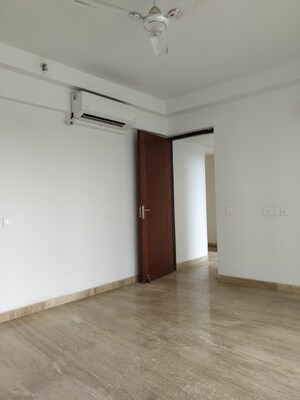 Room in 2.5 BHK Apartment at Kashish Manor One, Sector 111 – for Sale