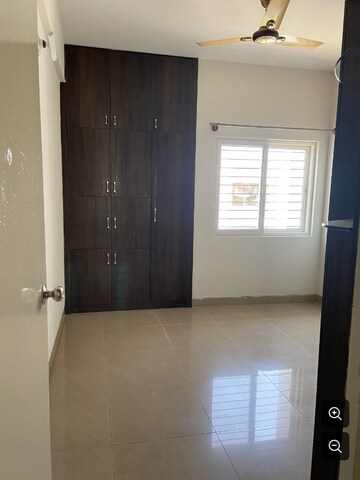 Room in 2 BHK Builder Floor at Silver Corner, Rt Nagar – for Rent