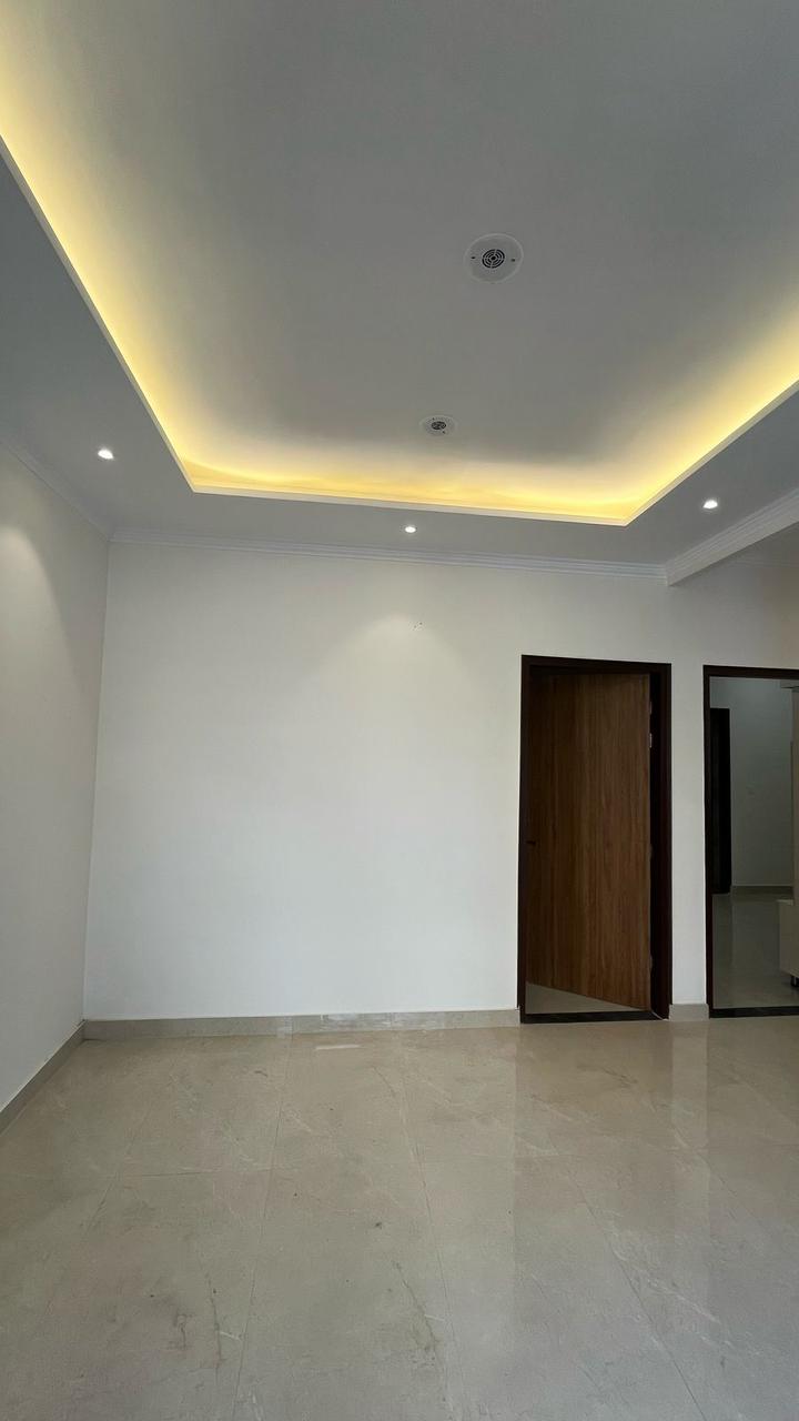 4 BHK + Extra Room Independent House For Sale in Vardhman Estate 