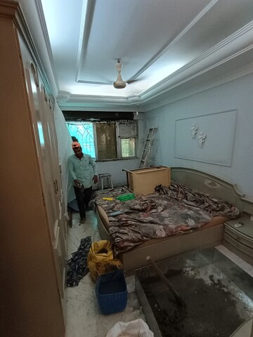 Bedroom in 2 BHK Apartment at Bandra West – for Rent