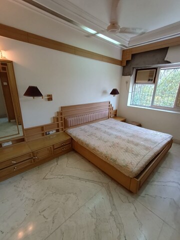 2 BHK Apartment For Rent in Bandra West