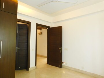 Room in 3 BHK Apartment at Greater Kailash I – for Sale