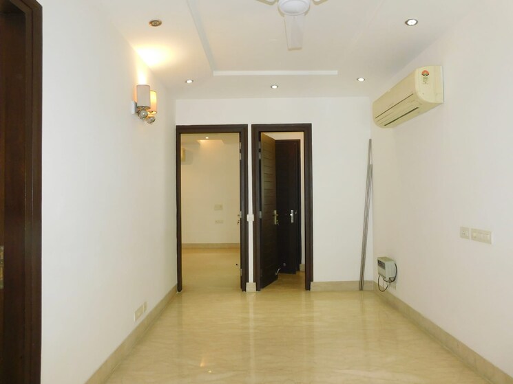 Room, greater kailash i 3 Bedroom 2000 Sq.Ft. Apartment In Greater Kailash I Delhi 8828938