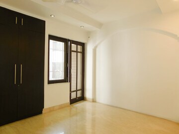 Room in 3 BHK Apartment at Greater Kailash I – for Sale