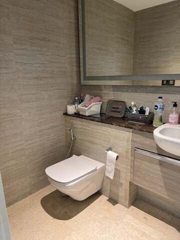 Bathroom in 4 BHK Apartment at DLF The Crest, Sector 54 – for Sale