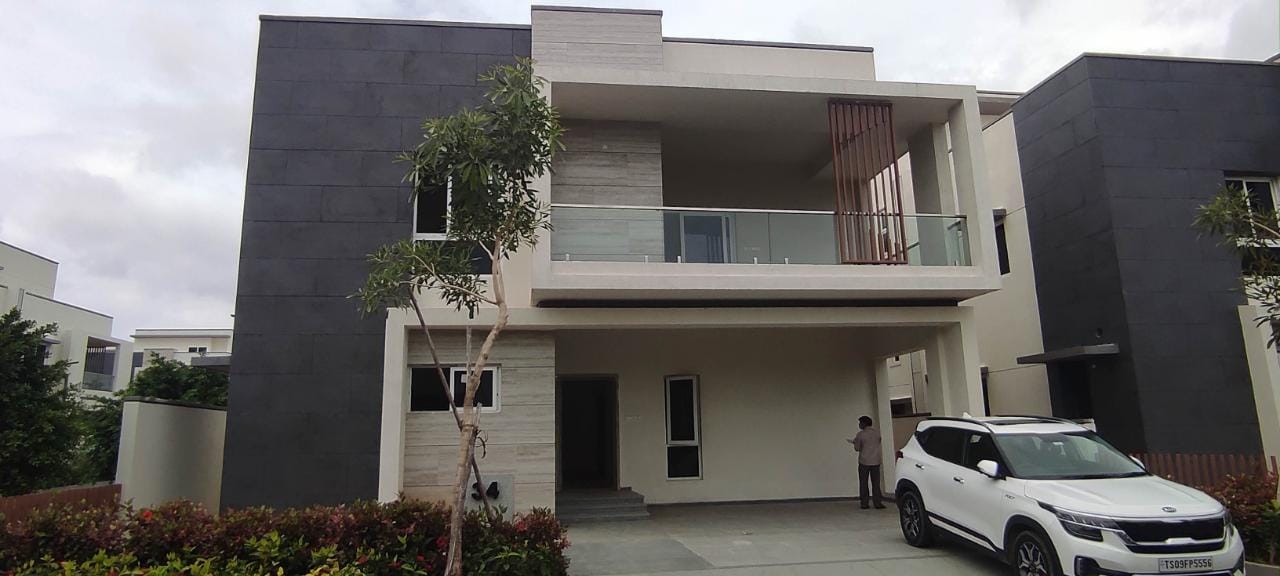 4 BHK + Pooja Room,Servant Room Villa For Rent in Rajapushpa Green Dale