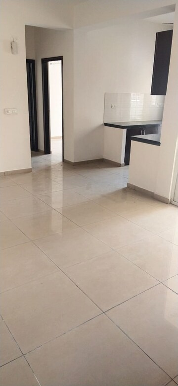 2 BHK Apartment For Sale in Gulshan Vivante, Sector 137