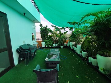 Parking in 2 BHK Builder Floor at Malviya Nagar – for Rent