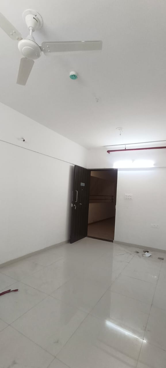 2 BHK Apartment For Sale in Swami Pushpa Building 