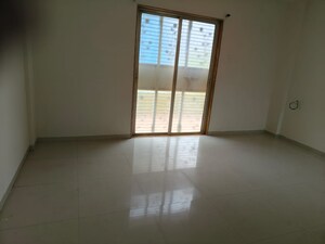 Room in 2 BHK Apartment at Navi Peth – for Sale
