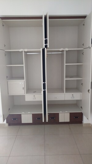 2 BHK Apartment For Sale in Gulshan Vivante, Sector 137