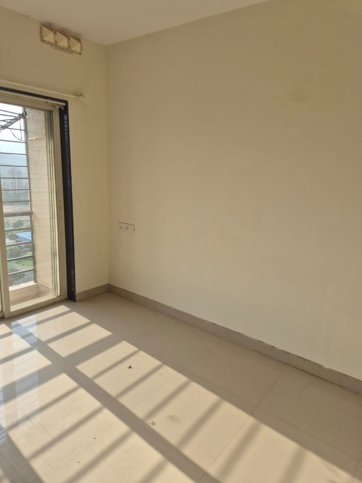 Room, db-parkwoods 3 Bedroom 1345 Sq.Ft. Apartment In Kasarvadavali Thane 8829150