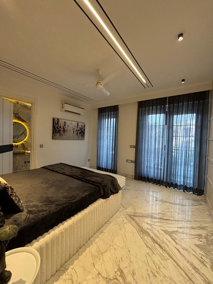 Bedroom, malibu-shopping-arcade 4 Bedroom 435 Sq.Yd. Builder Floor In Sector 47 Gurgaon 8829222