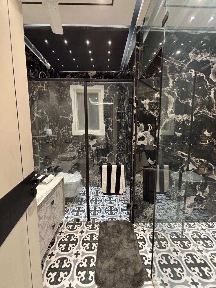 Bathroom, malibu-shopping-arcade 4 Bedroom 435 Sq.Yd. Builder Floor In Sector 47 Gurgaon 8829222